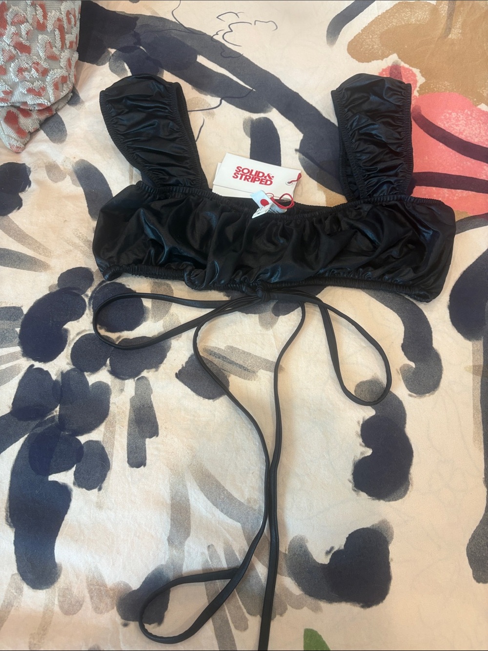 NWT Solid & Striped Black Ruched Bikini Top Size M